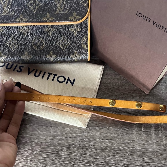 Authentic Louis Vuitton Pochette Florentine Pouch Waist Bag/ clutch/ fanny pack - Picture 8 of 12